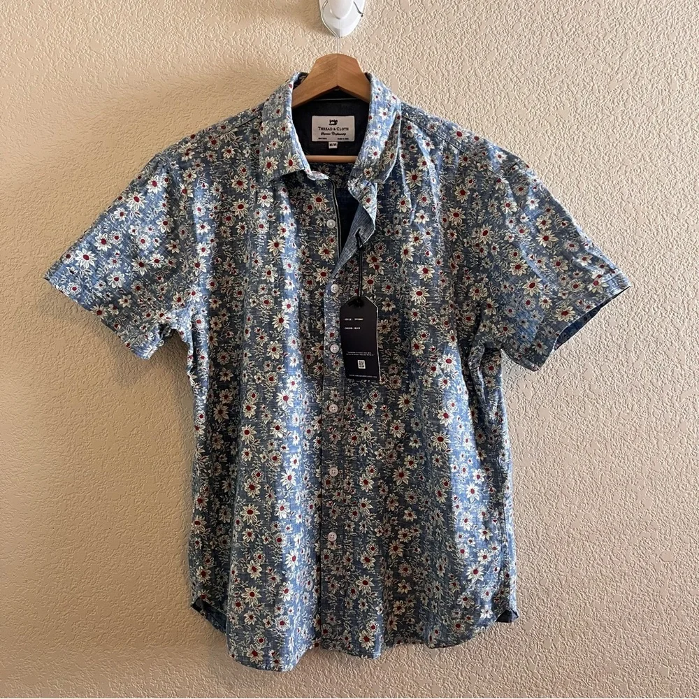 Thread & Cloth Floral Button Down Shirt Size Medium NWT - Picture 2 of 9